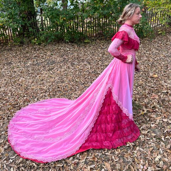 Vintage 70s Alfred Angelo Victorian illusion lace ruffle pink red wedding dress - Picture 3 of 16